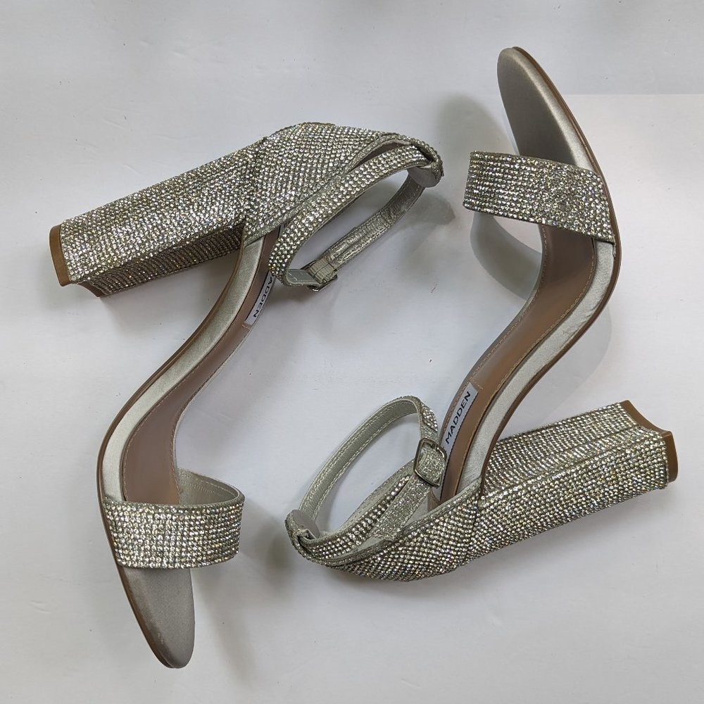 STEVE MADDEN Carrson Heeled Sandals in Crystal Size 7.5 New